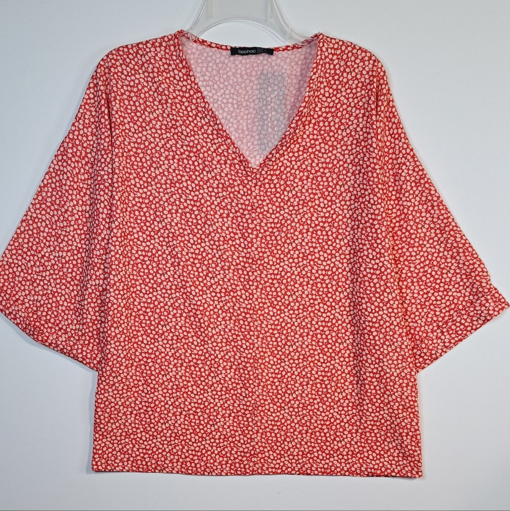 NWT Boohoo Red Ditsy Floral Oversized Roll Sleeve Blouse Women's Size 6